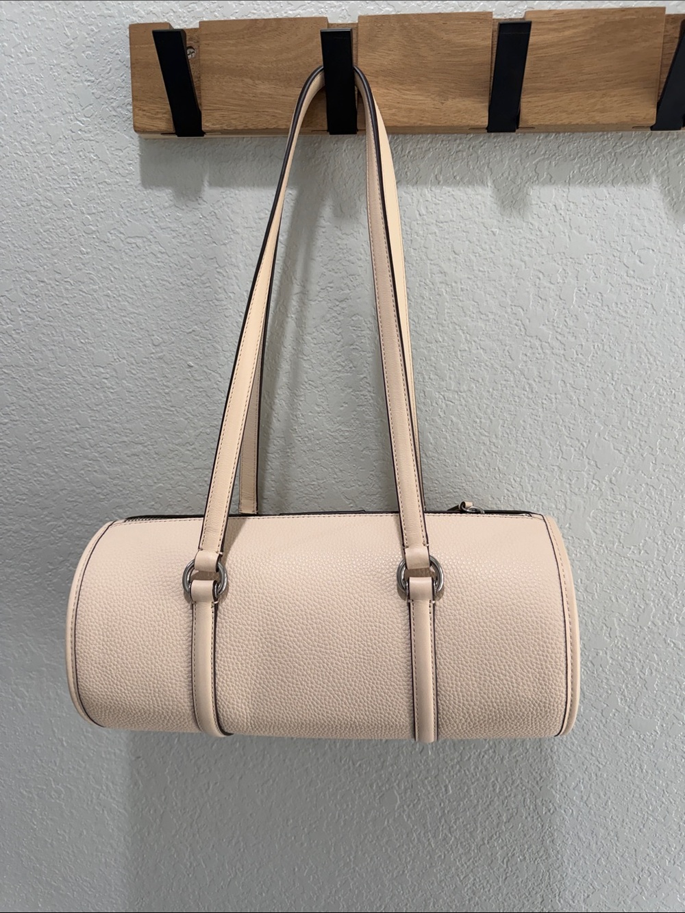 Coachtopia Cream Barrel Shoulder Bag - Picture 3 of 9